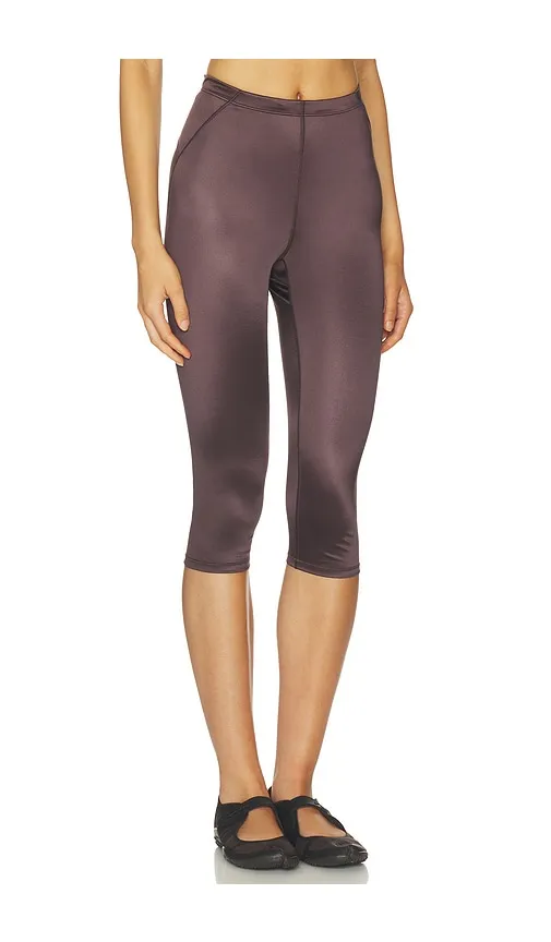 Shine Drawcord 17 Inch Crop Leggings in Brown. - size M (also in S, XS) - NikeSKIMS - Modalova