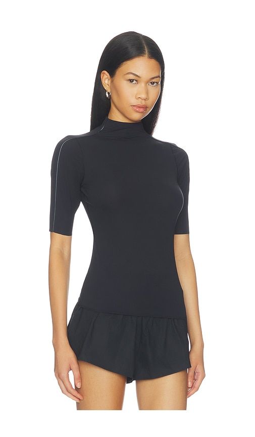 Weightless Short Sleeve Top in . - size S (also in XXS) - NikeSKIMS - Modalova