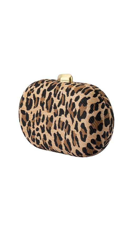 Giselle Woven Clutch in Brown - olga berg - Modalova