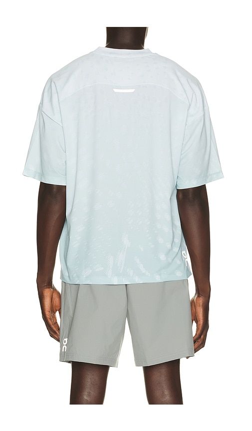 Performance Volt-T in Blue. - size L (also in M, S, XL/1X, XXL/2X) - On - Modalova