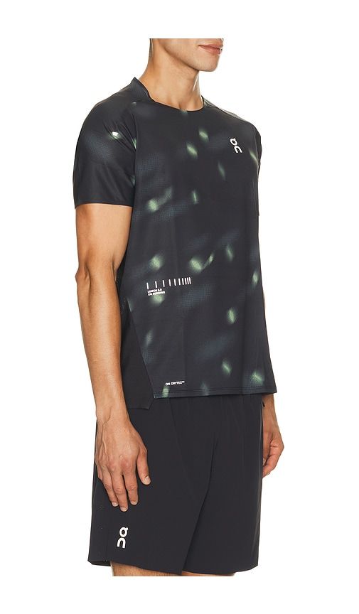Performance-T Lumos in . - size L (also in M, S, XL/1X, XS, XXL/2X) - On - Modalova