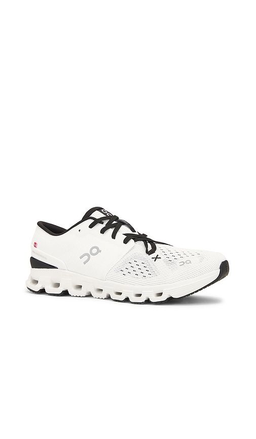 Cloud X 4 Sneaker in White. - size 10 (also in 10.5, 11, 11.5, 12, 12.5, 13, 7.5, 8, 8.5, 9, 9.5) - On - Modalova