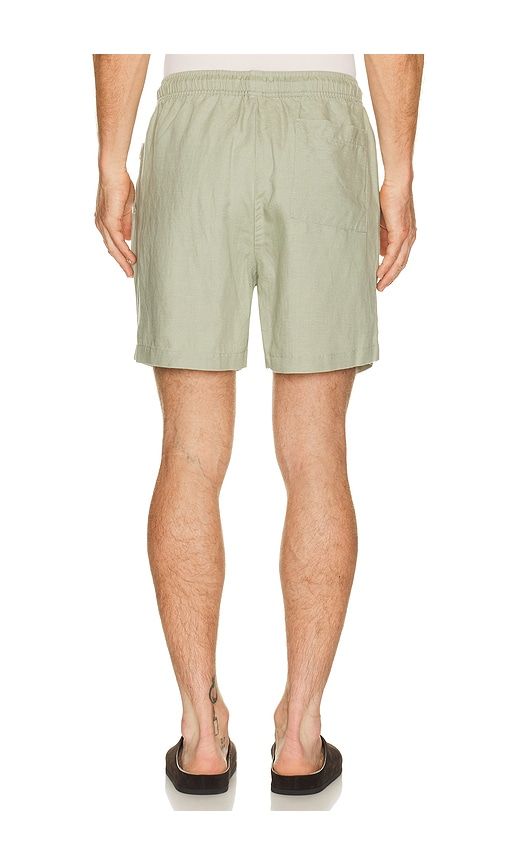 Air Linen Pull On Short 6 in Green. - size L (also in M, S, XL/1X) - onia - Modalova