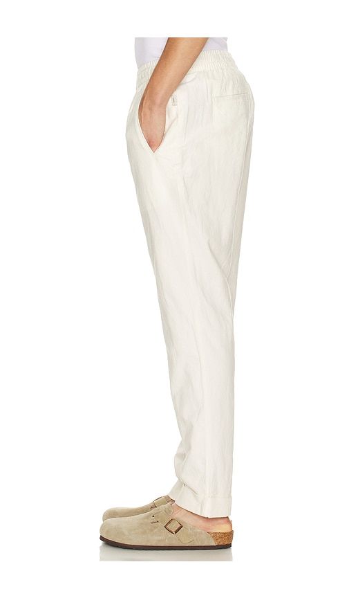 Linen Cotton Stretch Cuff Pant in White. - size L (also in S, XL/1X) - onia - Modalova