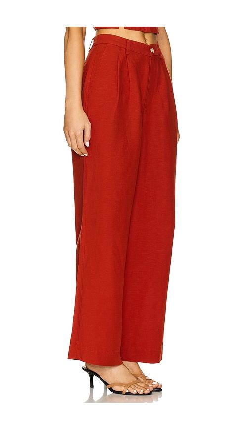 Air Linen Pleated Trouser in Red. - size 12 (also in 6) - onia - Modalova