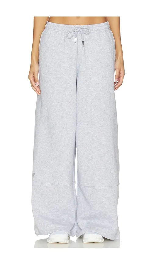 X Zendaya Oversized Sweatpant in Grey. - size L (also in M, S, XS) - On - Modalova