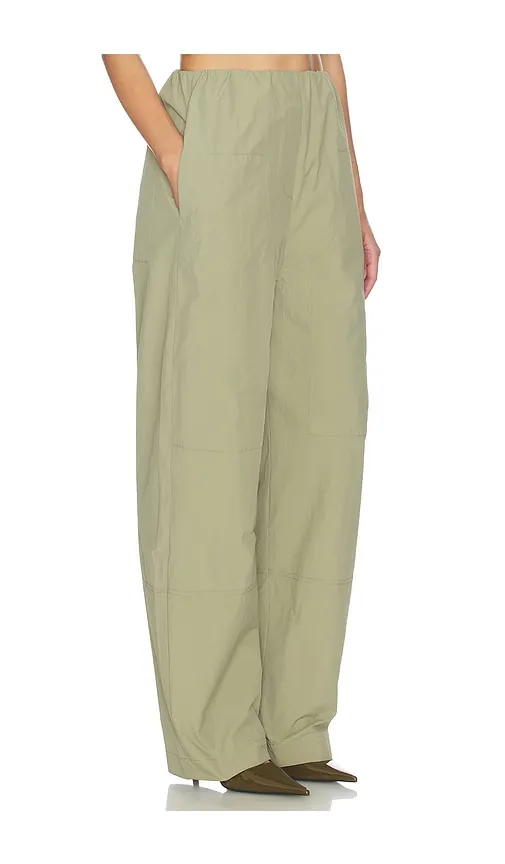 Cocoon Trackpant in Olive. - size L (also in M, S) - Paris Georgia - Modalova