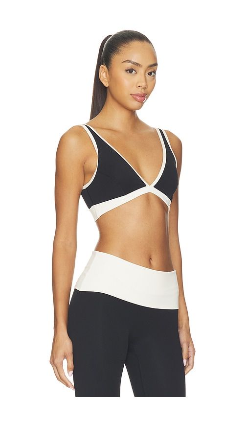 Vibe Sports Bra in & White. - size L (also in M, S, XL, XS) - P.E Nation - Modalova