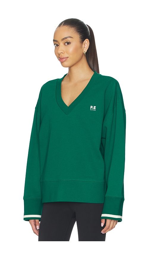Courtside V-neck Sweatshirt in Green. - size L (also in M, XL, XS) - P.E Nation - Modalova