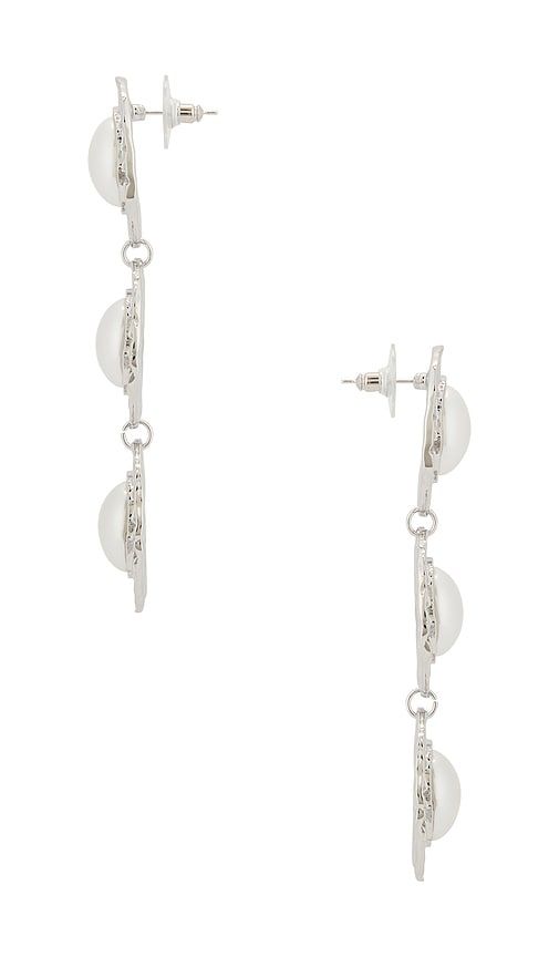 Providence Earrings in Metallic - petit moments - Modalova