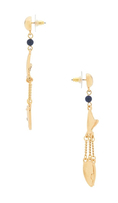 Fish Chain Earrings in Metallic - petit moments - Modalova