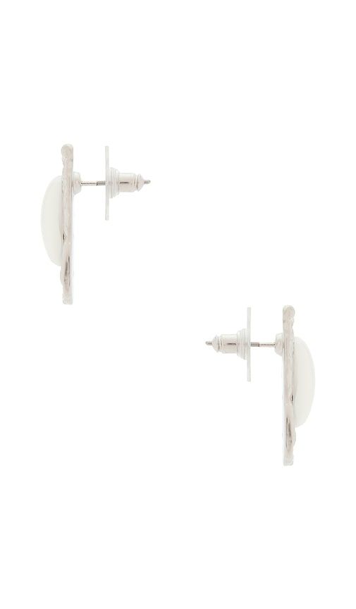 Coastal Gem Earrings in Metallic - petit moments - Modalova
