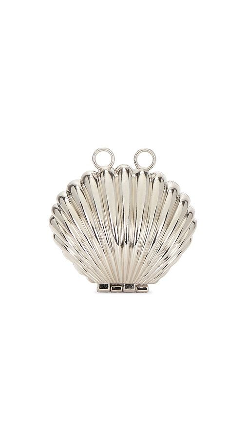 Shell Chain Clutch in Metallic - petit moments - Modalova