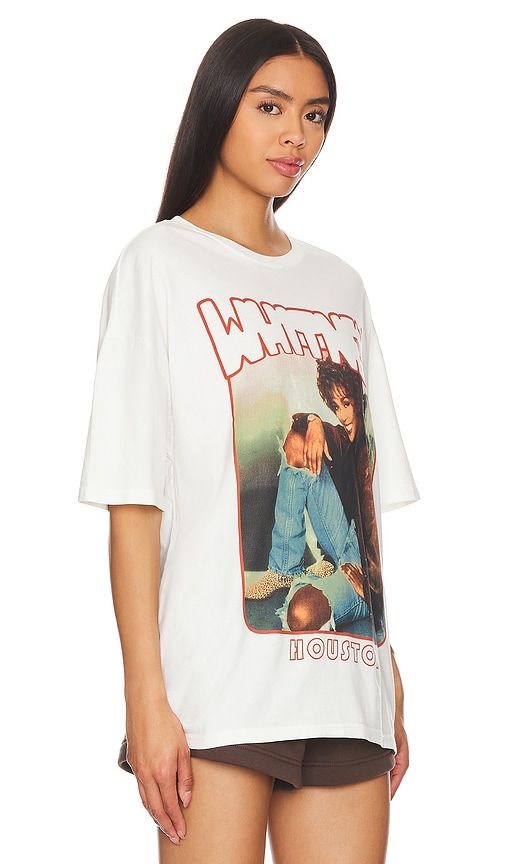 Whitney Houston Smile Oversized Tee in . Size L. Also in M, S, XL/1X - Philcos - Modalova