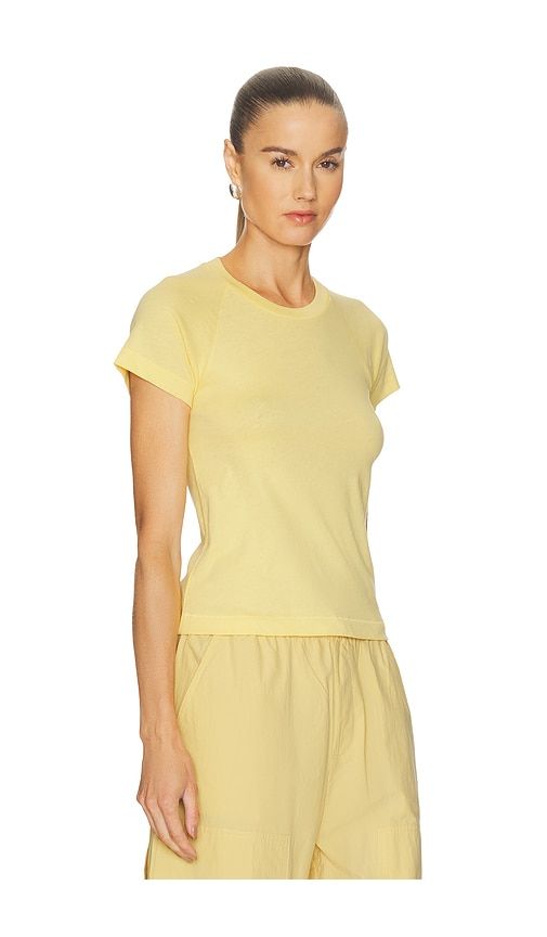 Ryn Shrunken Raglan Tee in Yellow. - size M (also in S) - PISTOLA - Modalova