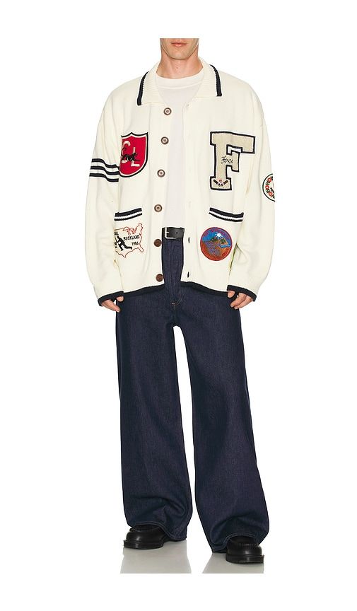York Varsity Patch Collared Cardigan in Cream. - size L (also in M, S, XL/1X) - Found - Modalova