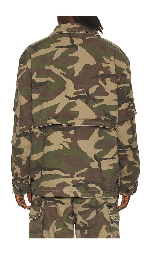 Camouflage Twill Utility Cargo Jacket in Green. - size M (also in S) - Found - Modalova