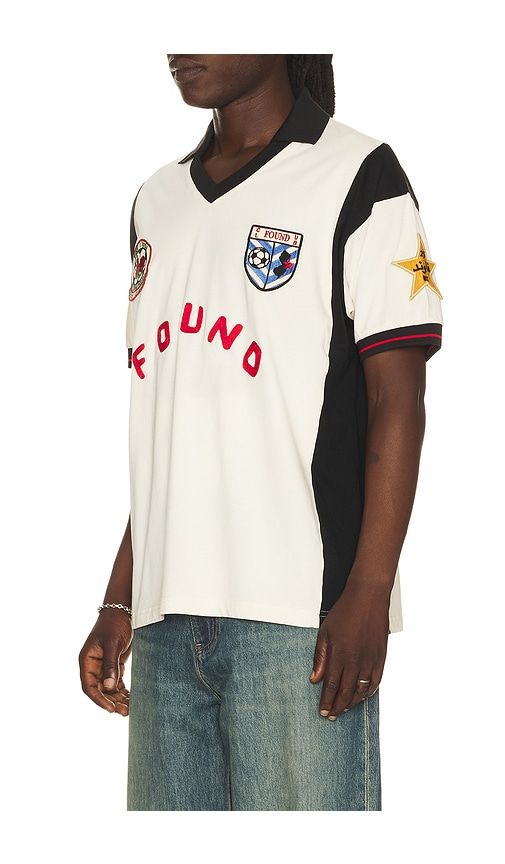 Soccer Jersey in Cream. - size L (also in M) - Found - Modalova