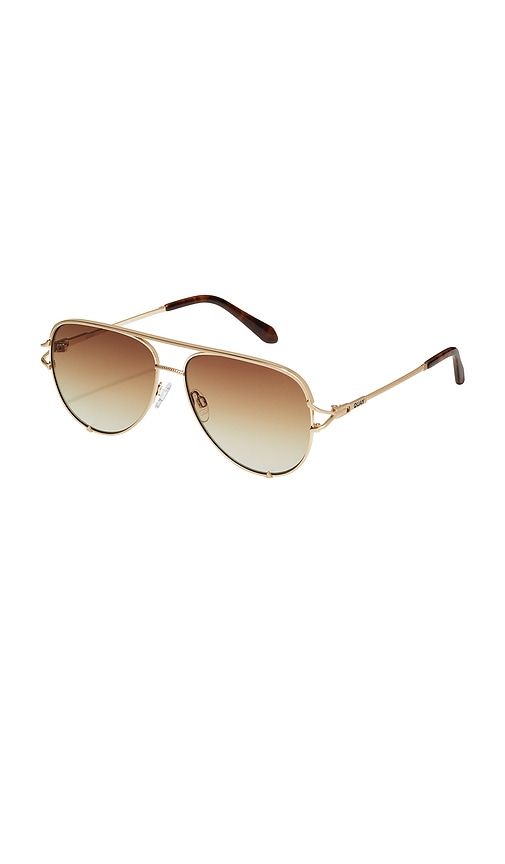 High Key Twist Sunglasses in Metallic Gold - Quay - Modalova
