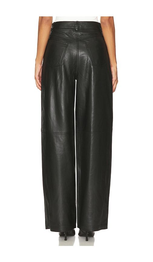 Cocoon Leather Pants in . Taglia 34. Also in 36, 38 - REMAIN - Modalova