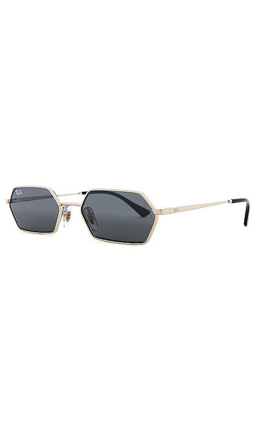 Ray-Ban Yevi Sunglasses in Black - Ray-Ban - Modalova