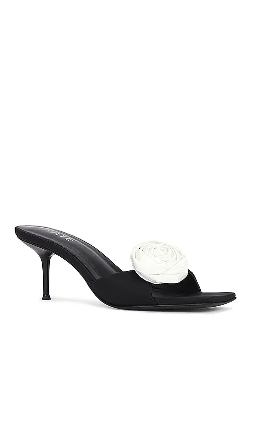Rosette Mule in . - size 6 (also in 6.5, 7, 7.5, 8) - RAYE - Modalova