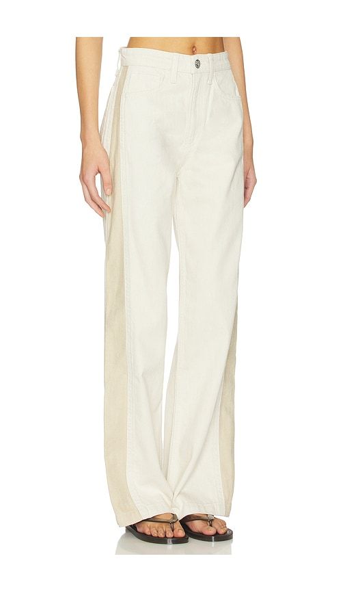 Logan Spliced Wide in Ivory. - size 26 (also in 28, 30, 31, 32, 33, 34) - Rag & Bone - Modalova