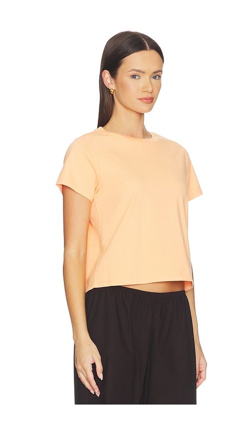 Crop Tee in Peach. - size L (also in XL) - RENGGLI - Modalova