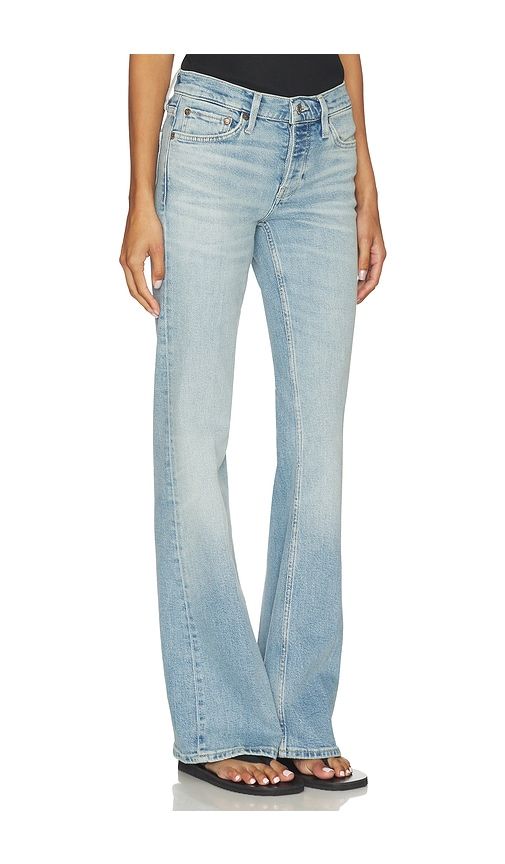 S Mid Rise Bootcut Jeans in Baby Blue. - size 31 (also in 32) - RE/DONE - Modalova