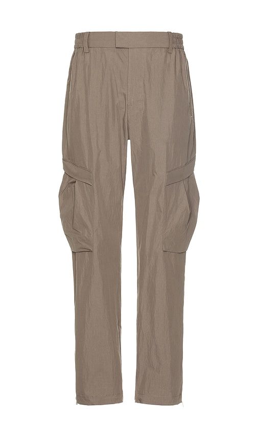 Tech Cargo Pant in Neutral. - size L (also in M) - REPRESENT - Modalova