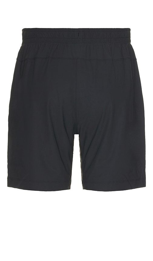 Pursuit Short in . Taglia L. Also in S, XL/1X - Rhone - Modalova
