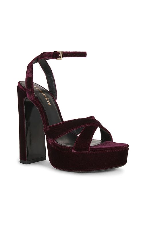 Melodia Platform Sandal in Burgundy. - size 36 (also in 37, 37.5, 38, 39, 40) - retrofete - Modalova