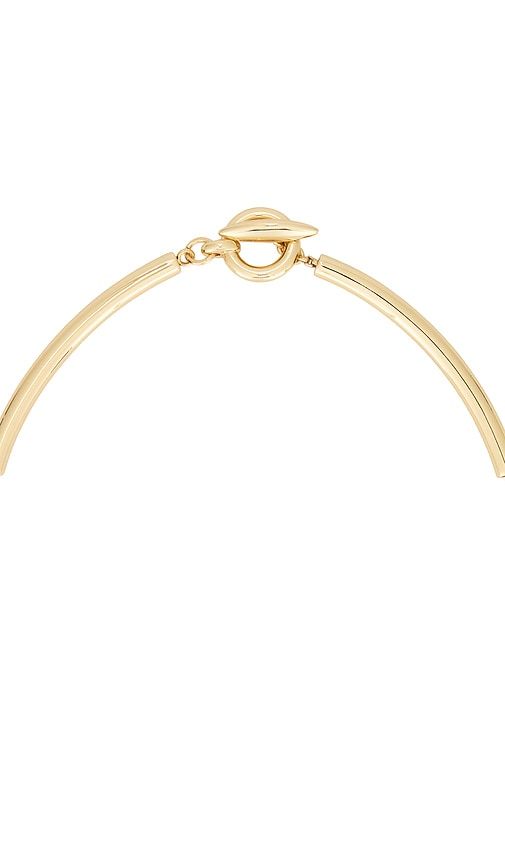 Tubular Collar Necklace in Metallic Gold - Roxanne Assoulin - Modalova