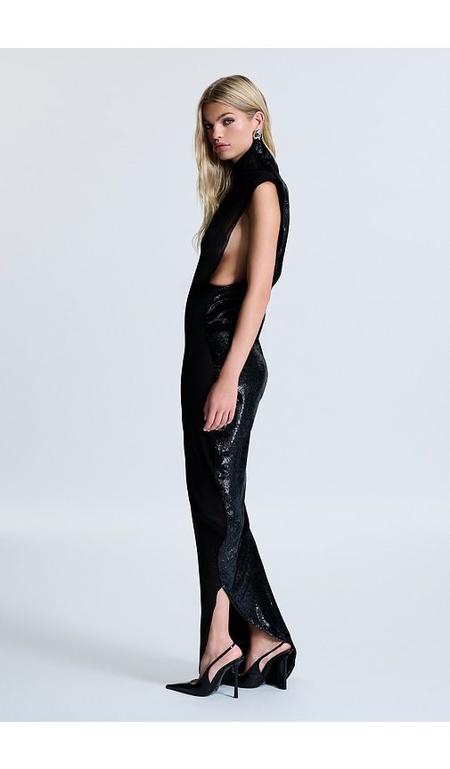 Zea Velvet & Gerogette Gown in . - size M (also in S, XS, XXS) - REVOLVE LOS ANGELES - Modalova