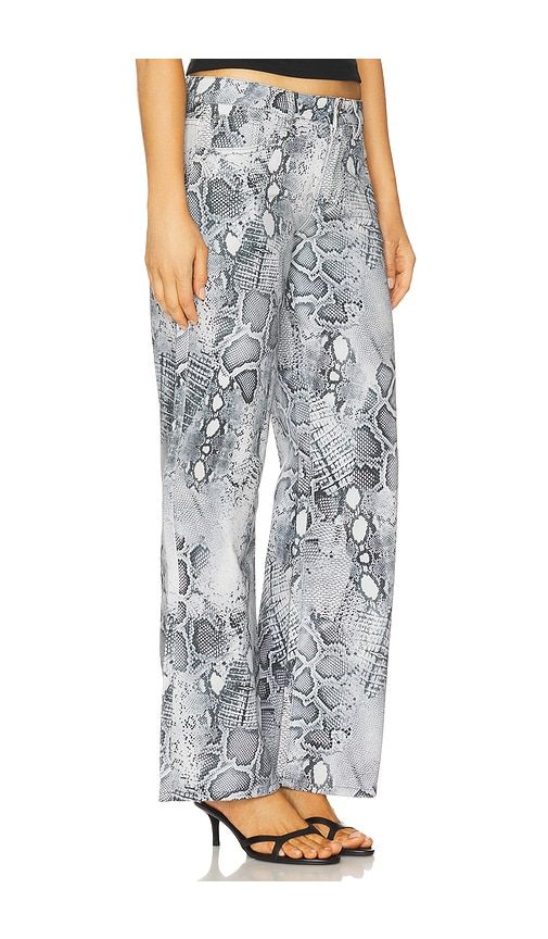 Zavier Straight Leg Jeans in Grey. - size S (also in XS) - Runaway The Label - Modalova