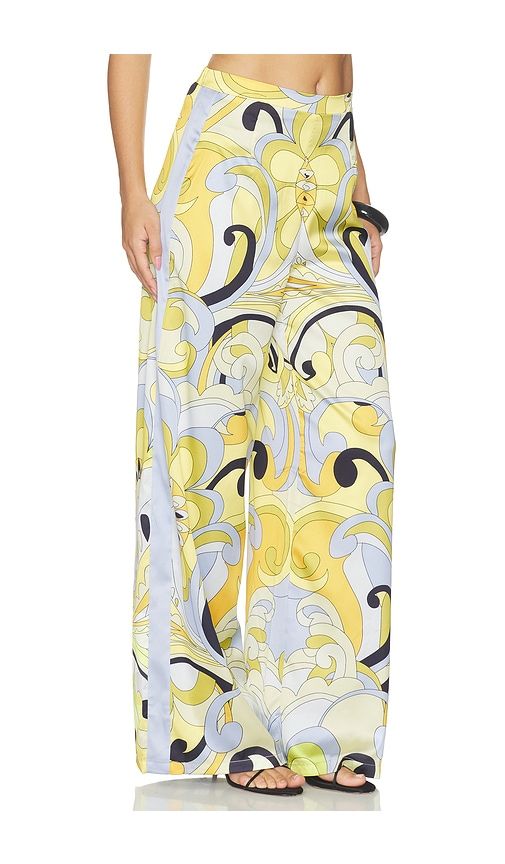 Milani Relaxed Satin Pant in Multi. - size XL (also in XS) - Runaway The Label - Modalova