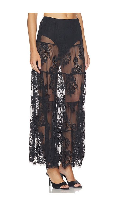 Enola Tiered Lace Maxi Skirt in . - size S (also in XS) - Runaway The Label - Modalova