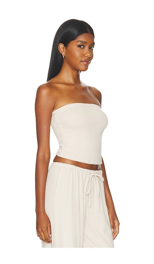 Anji Strapless Top in Neutral. - size L (also in M, XL) - Runaway The Label - Modalova