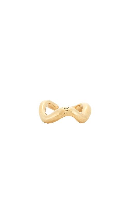 La Onda Oro Earcuff in Metallic - Studio Conchita - Modalova