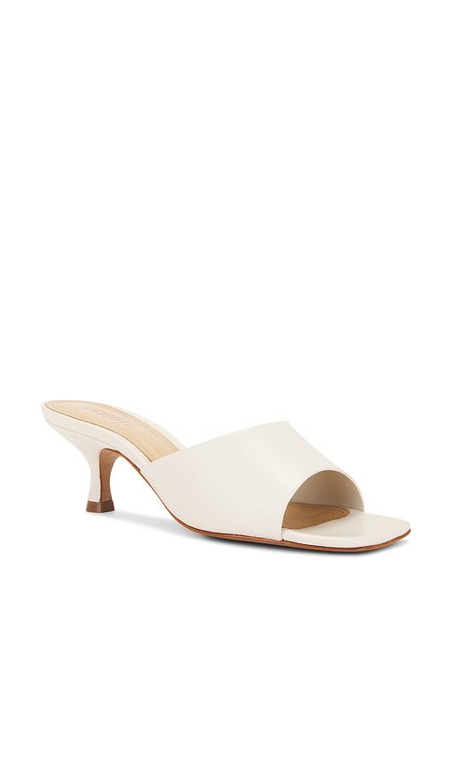Dethalia Sandal in Cream. - size 10 (also in 6, 6.5, 7, 7.5, 8, 8.5, 9, 9.5) - Schutz - Modalova