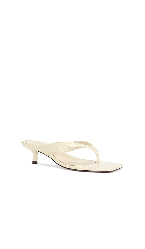 Marjorie Sandal in Ivory. - size 6 (also in 8, 8.5) - Schutz - Modalova