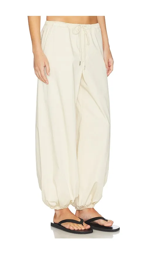 Float On Balloon Pant in Cream. - size L (also in M, XL, XS) - Sanctuary - Modalova