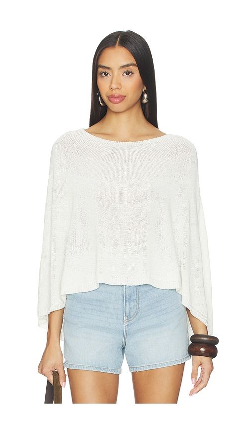 Misty Knit Poncho in White. - size M/L (also in XL, XL/2XL, XS/S) - SNDYS - Modalova