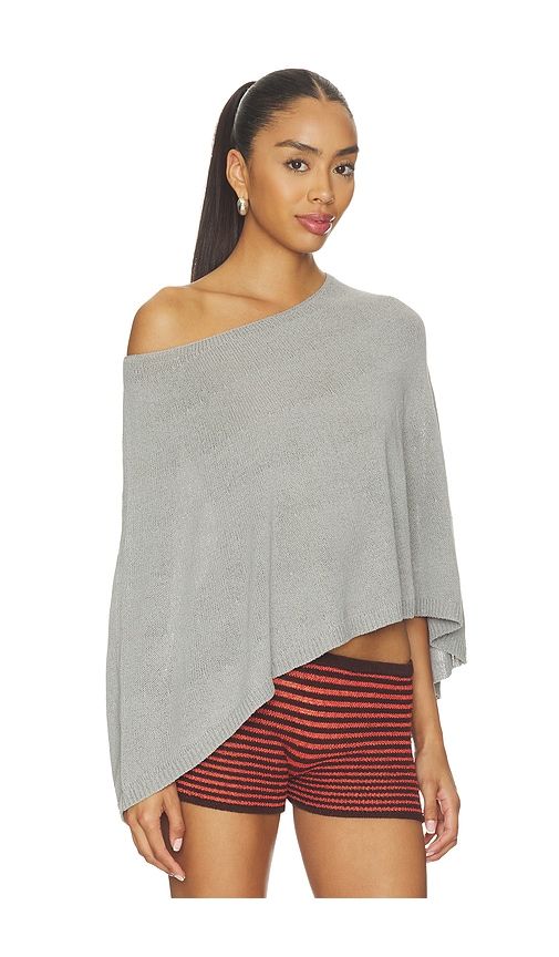 X REVOLVE Misty Knit Poncho in . - size M/L (also in XL/XXL) - SNDYS - Modalova