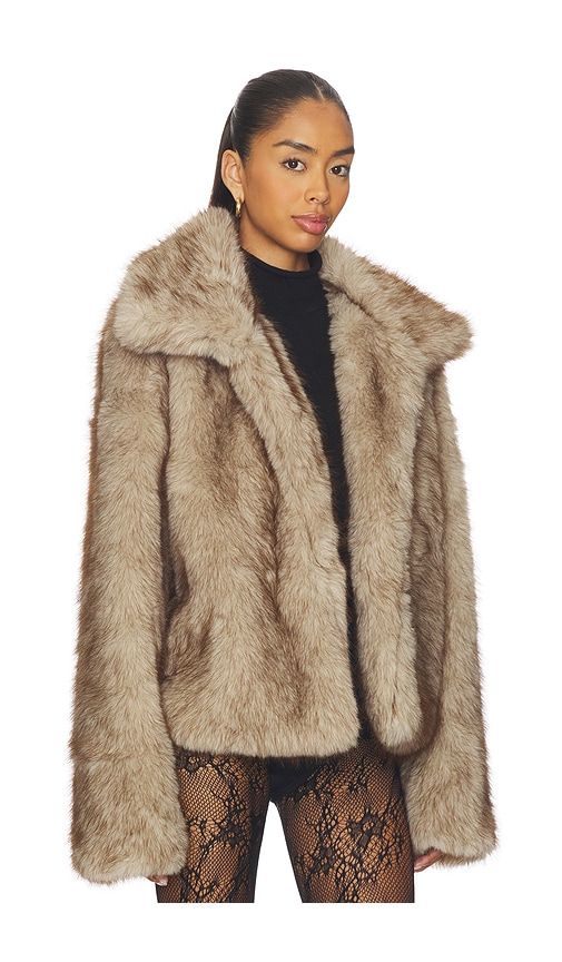 Leila Faux Fur Jacket in Tan. - size L (also in M, S, XL, XS) - SNDYS - Modalova