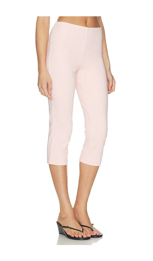 X REVOLVE Capri Pant in Rose. - size L (also in M, S, XL, XS, XXS) - SNDYS - Modalova