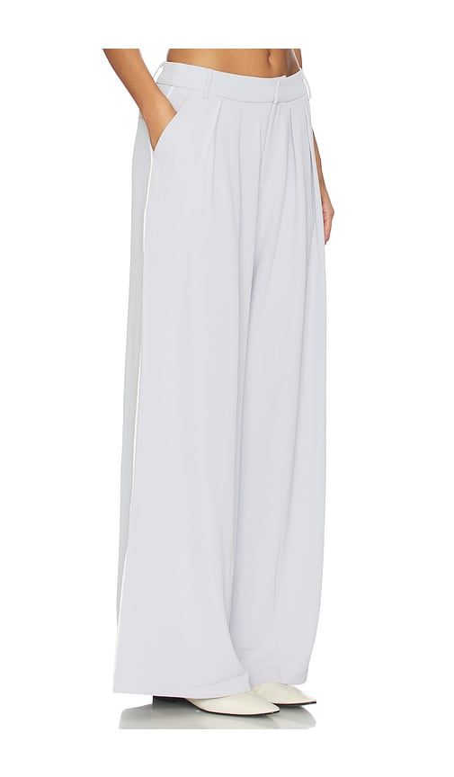 Lyns Pant in Baby Blue. - size L (also in S, XS) - SNDYS - Modalova