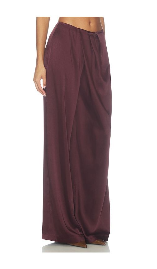 Camryn Pant in Burgundy. - size L (also in M, S, XL, XS) - SEROYA - Modalova