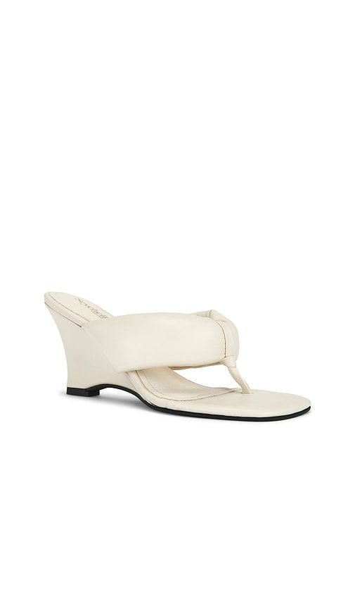 Wishing Well Sandal in White. - size 10 (also in 6, 6.5, 7, 7.5, 8, 8.5, 9) - Seychelles - Modalova
