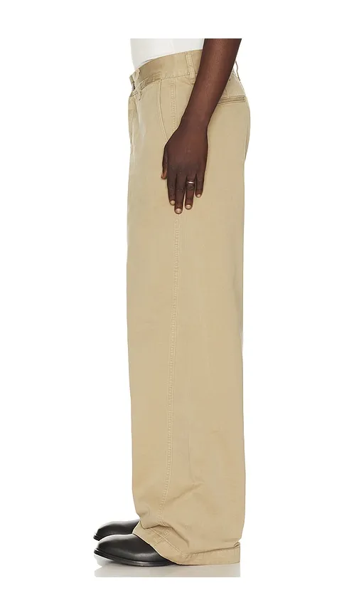 Wide Twist Chino Pan in Brown. - size 32 (also in 36) - Sunflower - Modalova